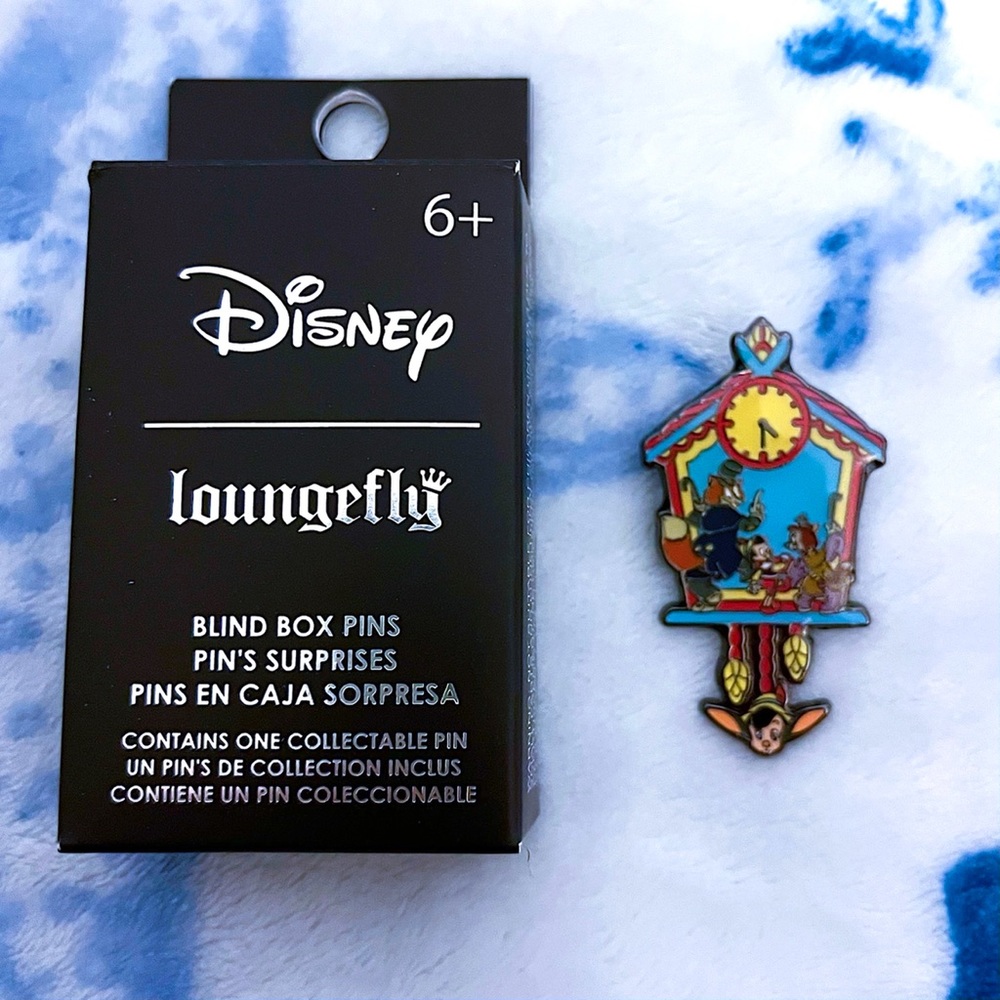 NWOT 🕰 Loungefly Disney Pinocchio Clock Blind Box Enamel Pin